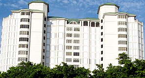 The Carlysle at Bay Colony, Naples Florida